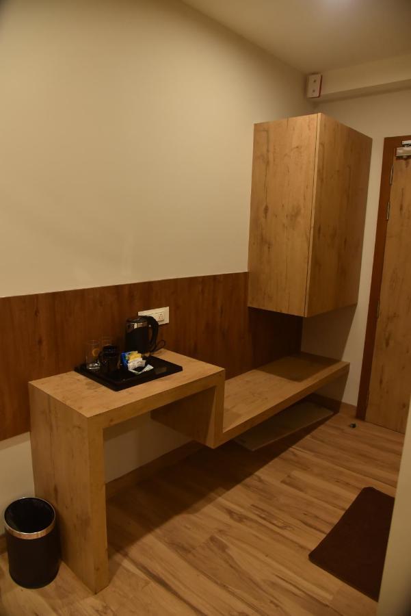 The Oaks Comforts Hubli Exterior foto
