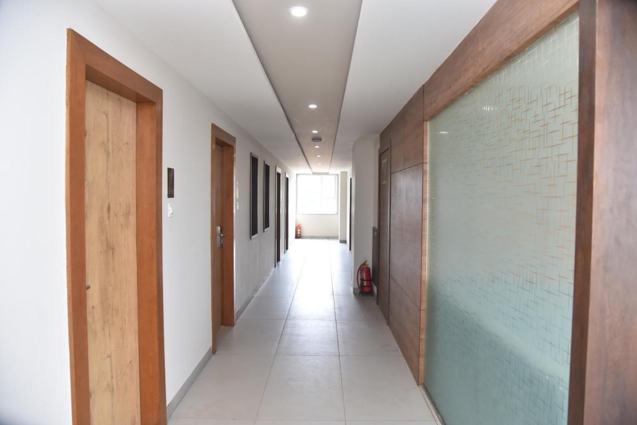 The Oaks Comforts Hubli Exterior foto