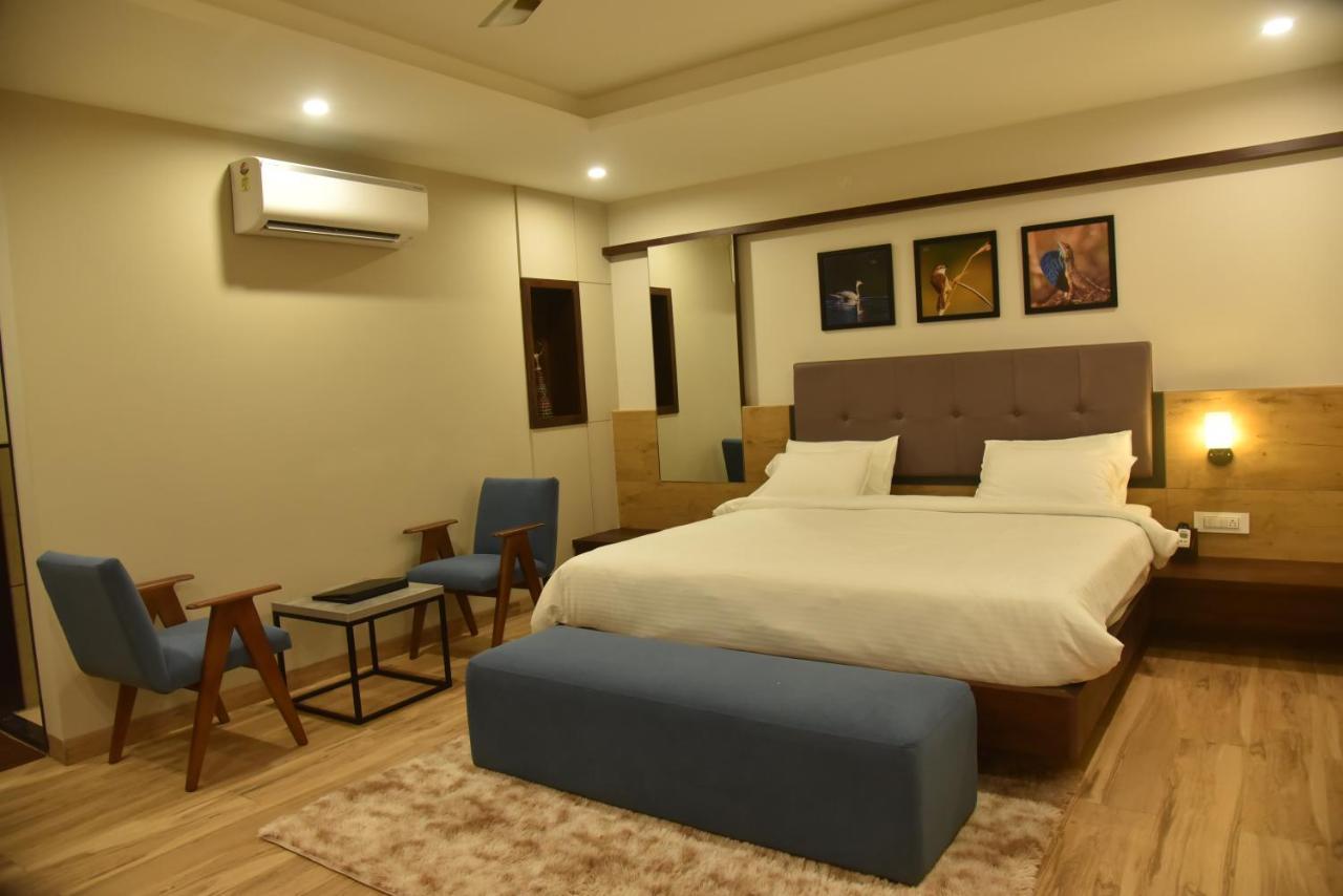 The Oaks Comforts Hubli Exterior foto